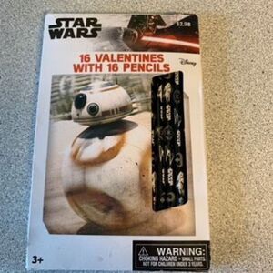 Star Wars 16 Valentines With 16 Pencils Disney *New*